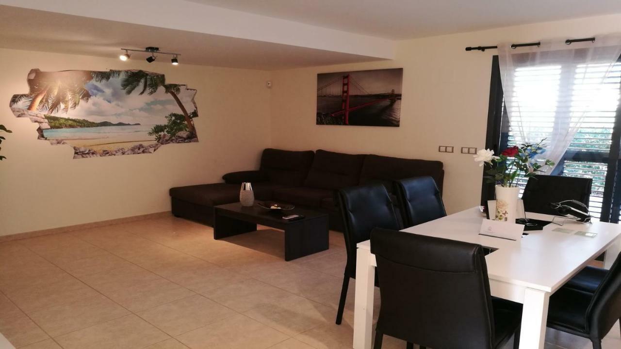 Fantastico Chalet Adosado De Lujo "Un Salto Al Paraiso" San Jorge  المظهر الخارجي الصورة
